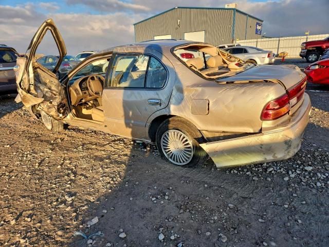 INFINITI I30 Image 3