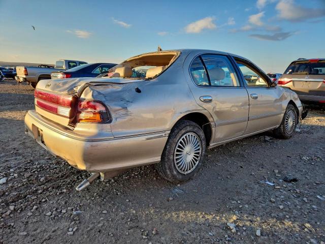 INFINITI I30 Image 2