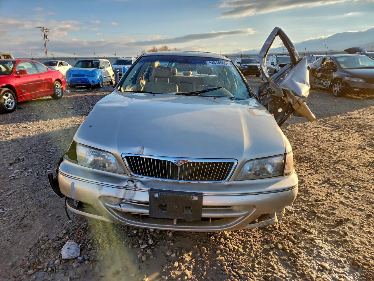 INFINITI I30 Image 8