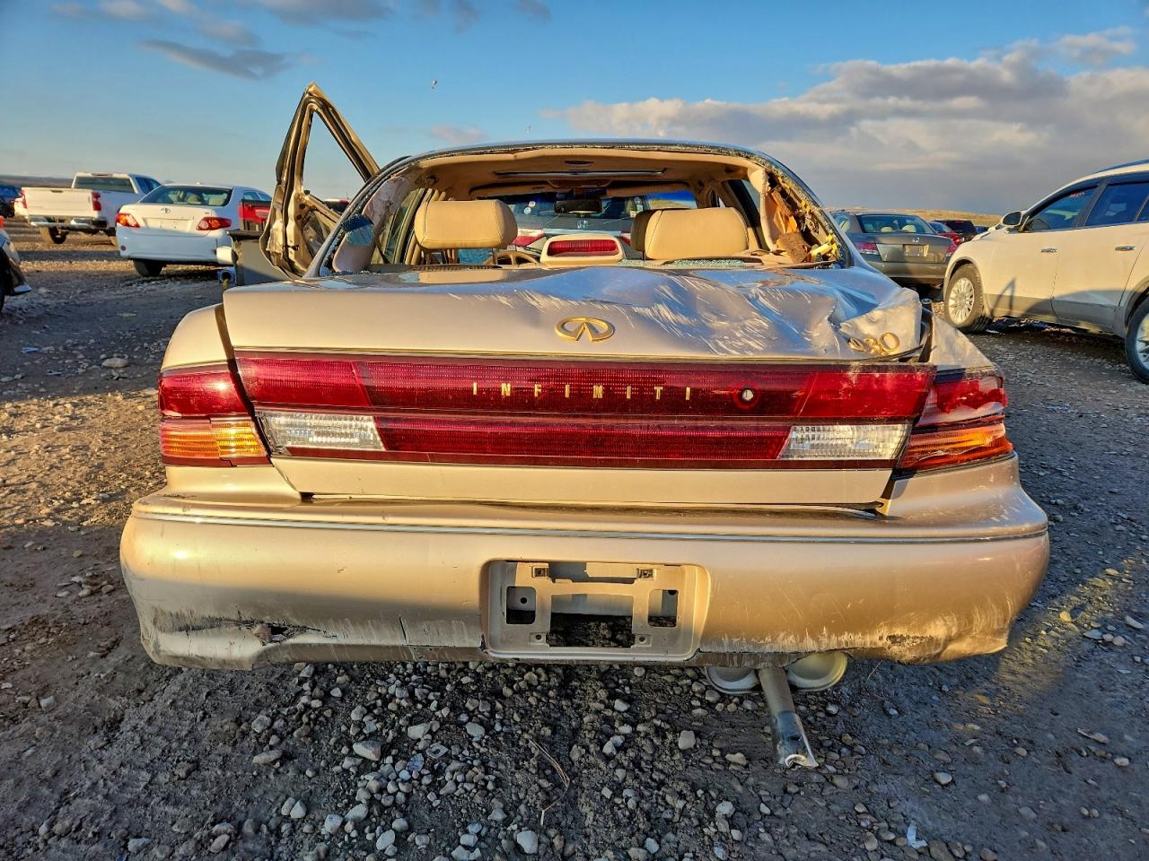 INFINITI I30 Image 6