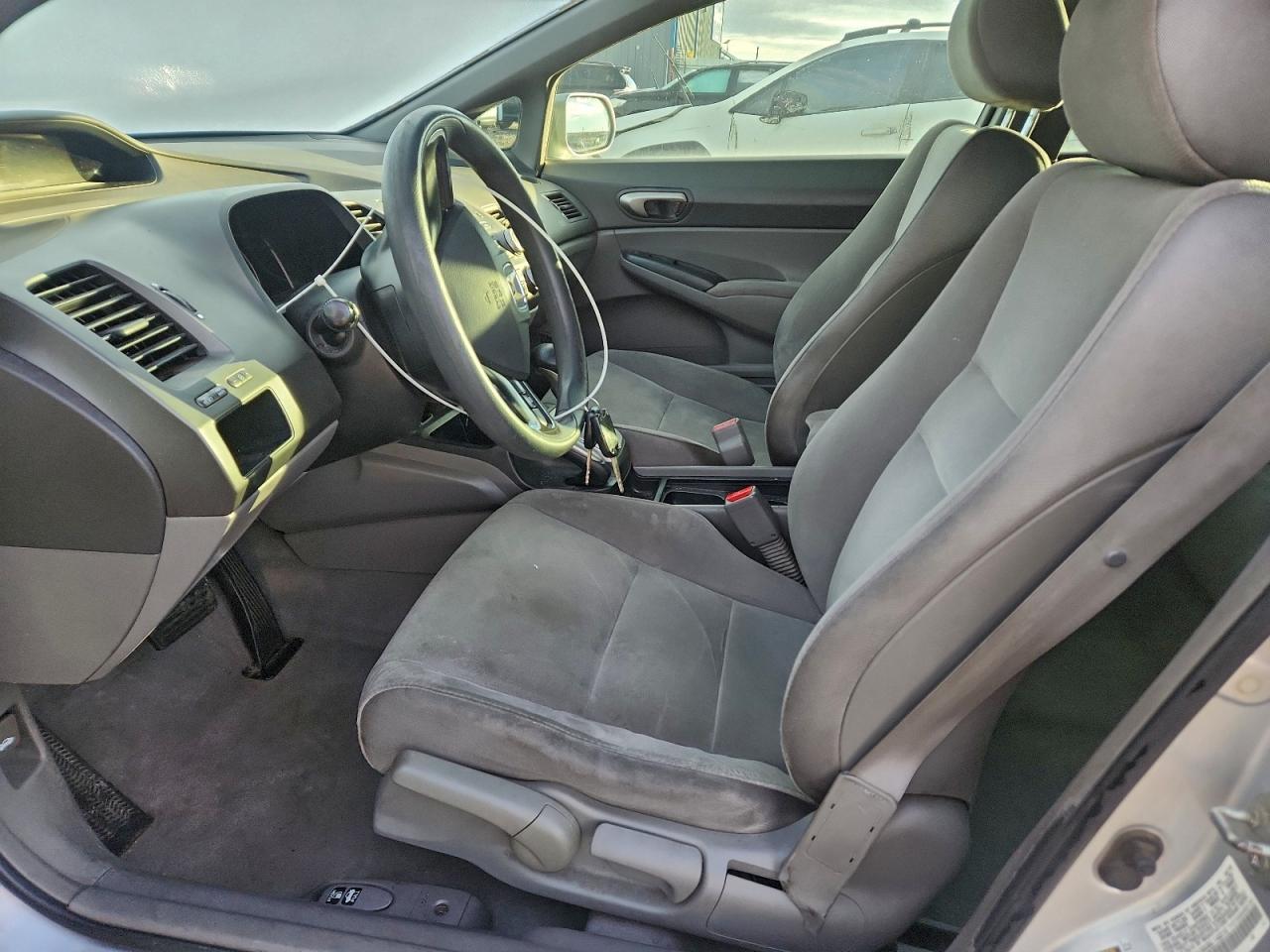 Honda Civic Lx Image 7