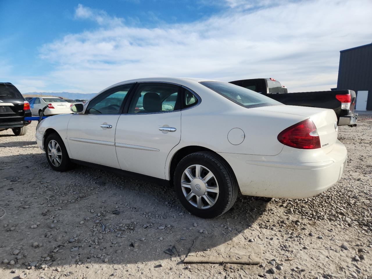 Buick LaCrosse Cx Image 3