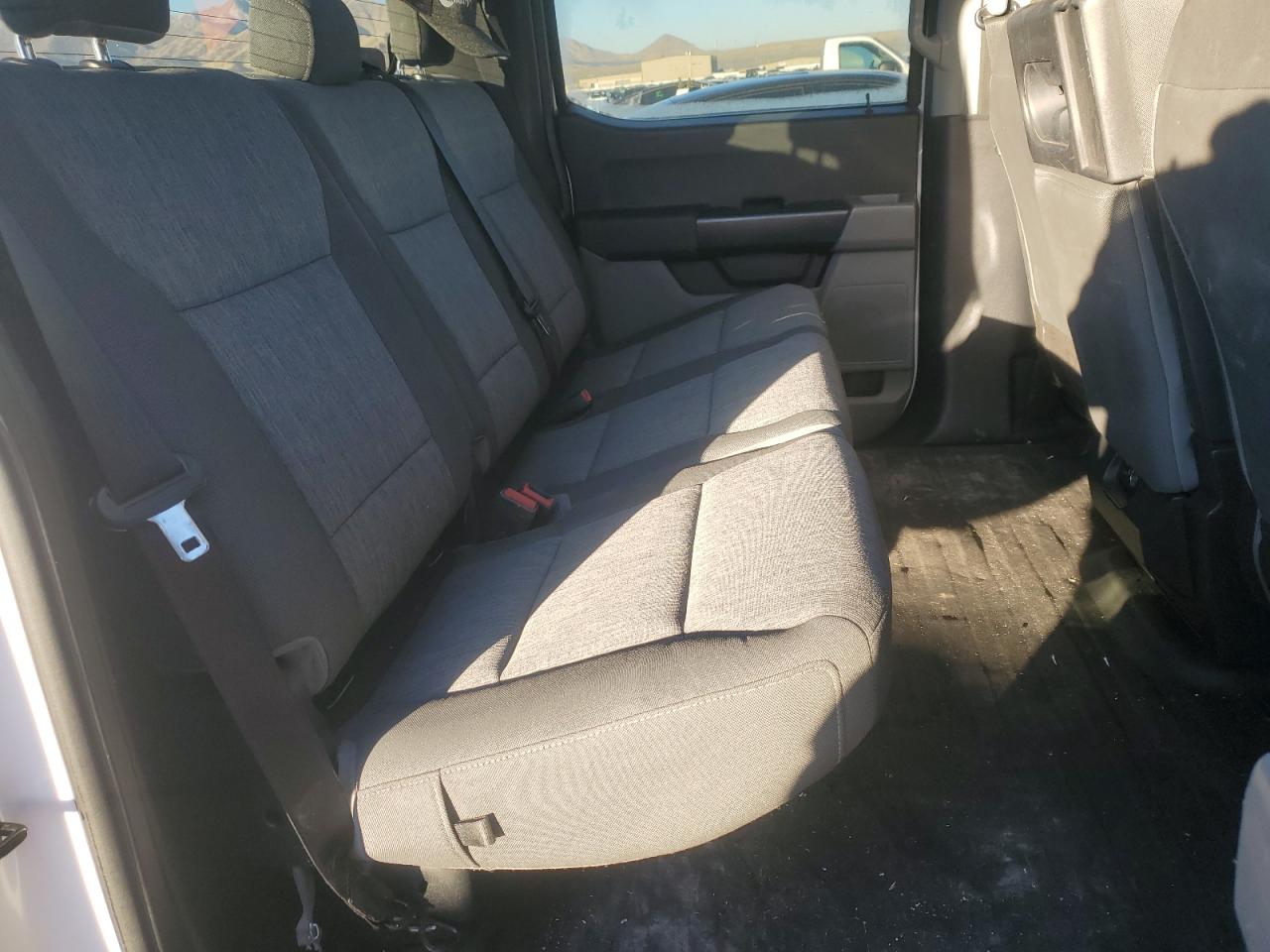 Ford F-150 Supercrew Image 12