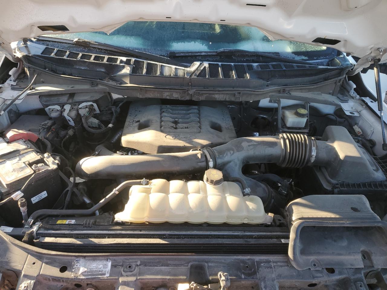 Ford F-150 Supercrew Image 13