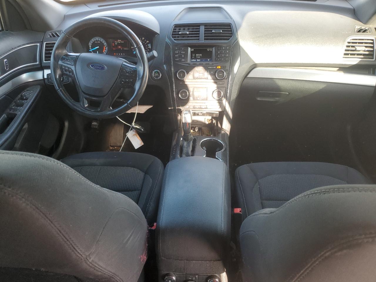 Ford Explorer Xlt Image 2