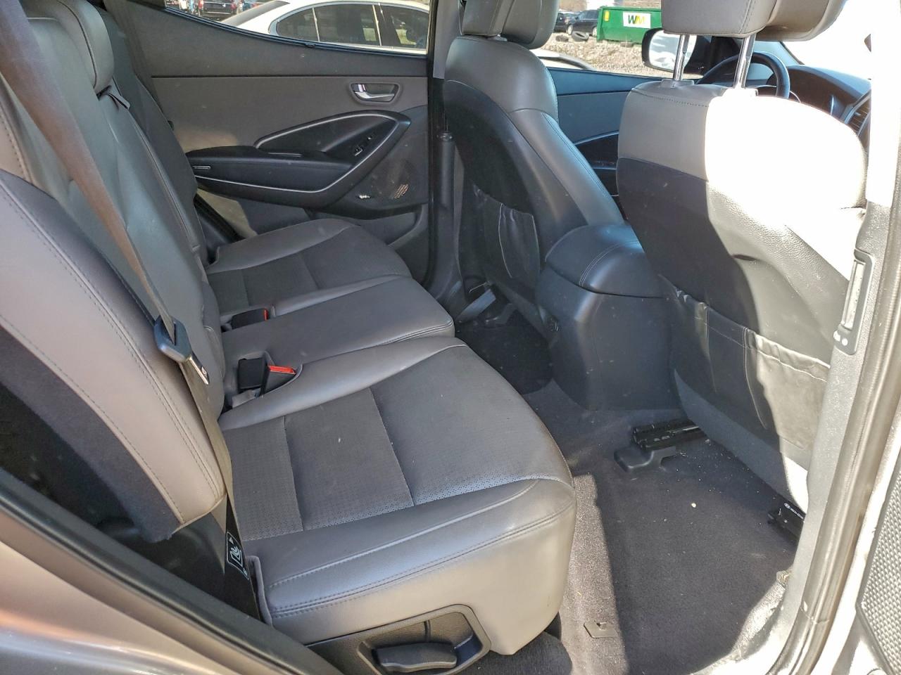 Hyundai SANTA FE Image 12