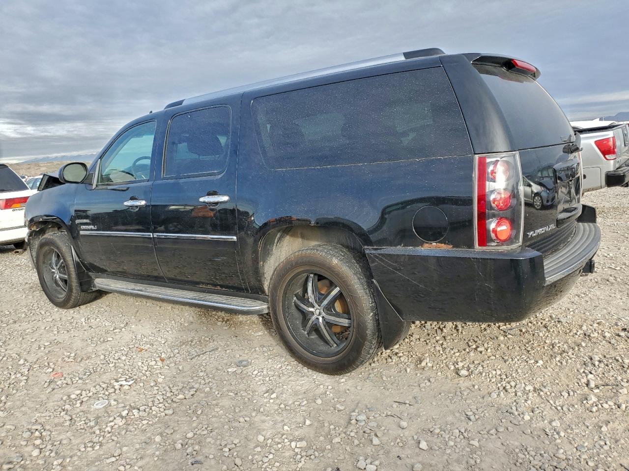 GMC Yukon Denali Xl Image 4