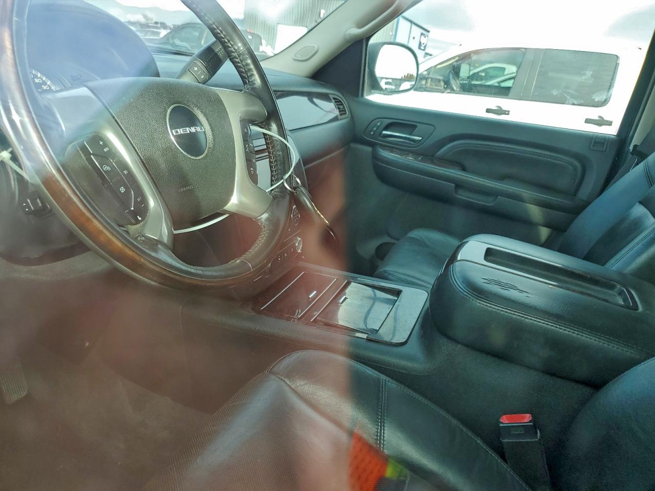 GMC Yukon Denali Xl Image 10