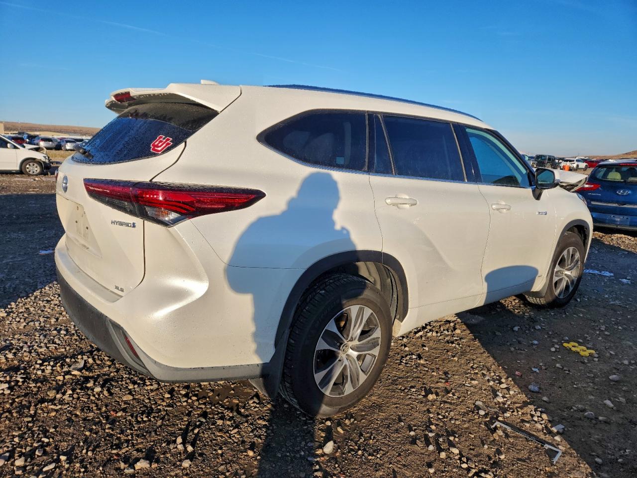 Toyota Highlander Hybrid Xle Image 3