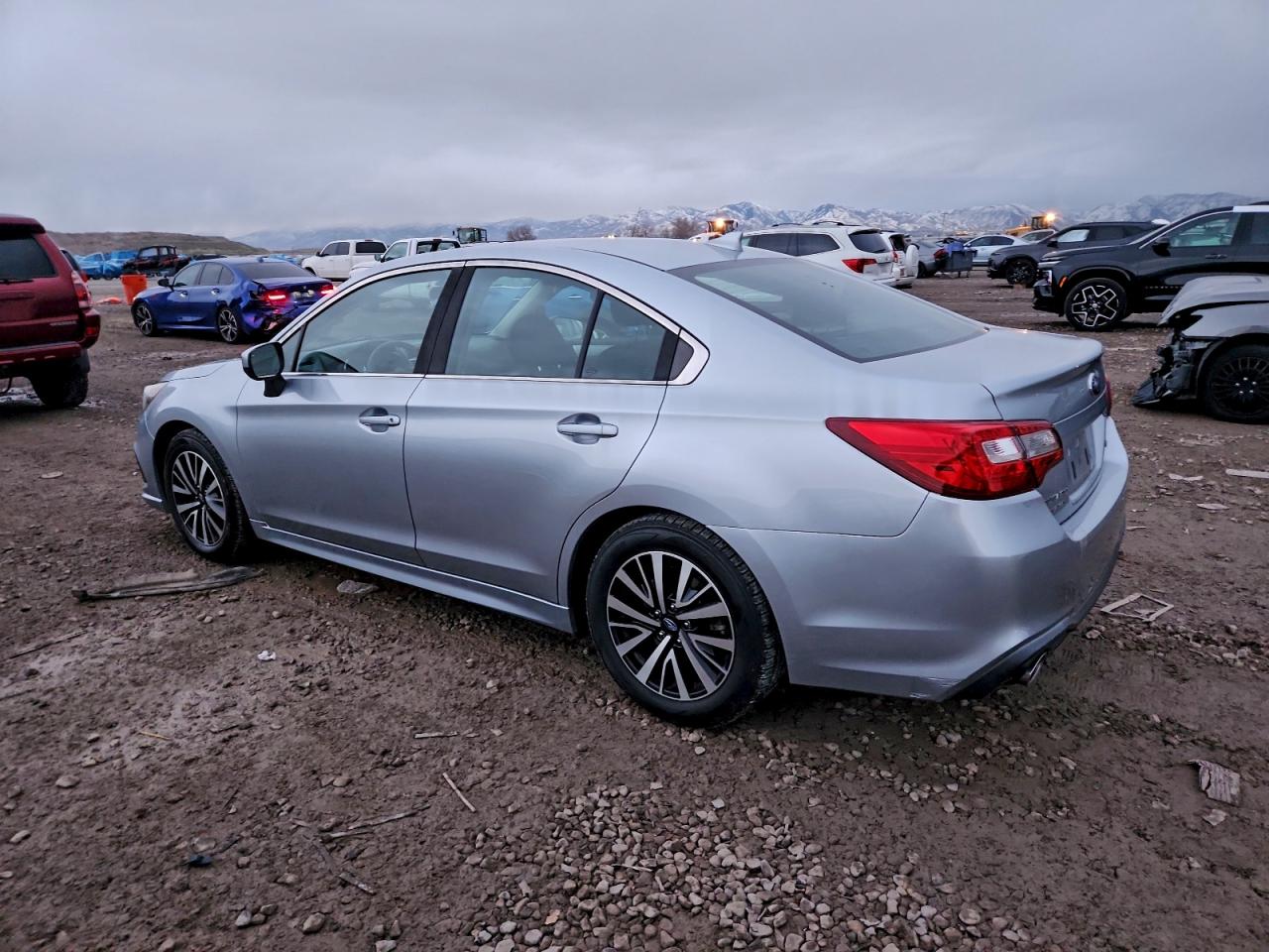 Subaru Legacy 2.5i Premium Image 6