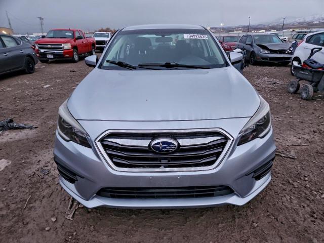 Subaru Legacy 2.5i Premium Image 10