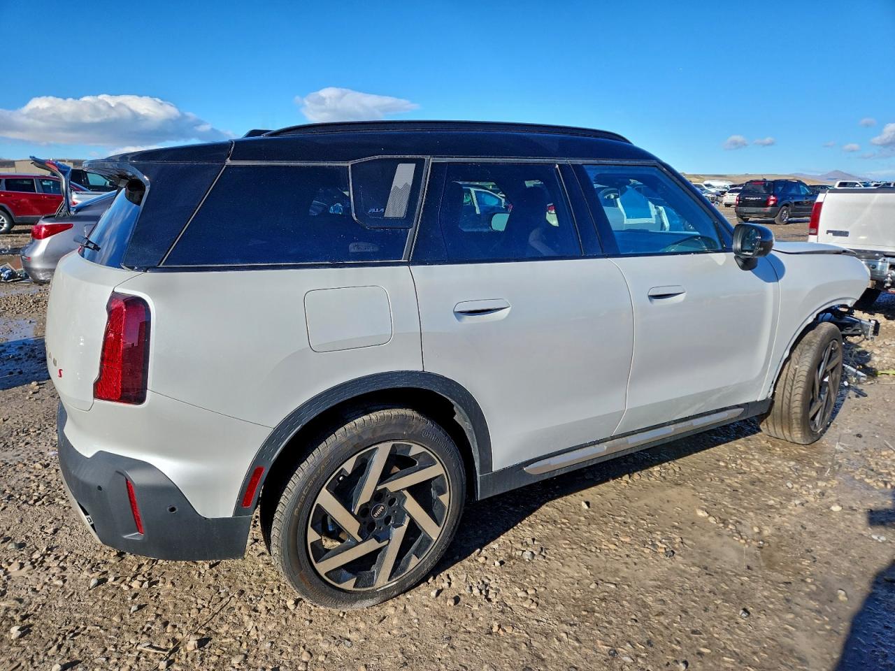 MINI Cooper S All4 Image 2