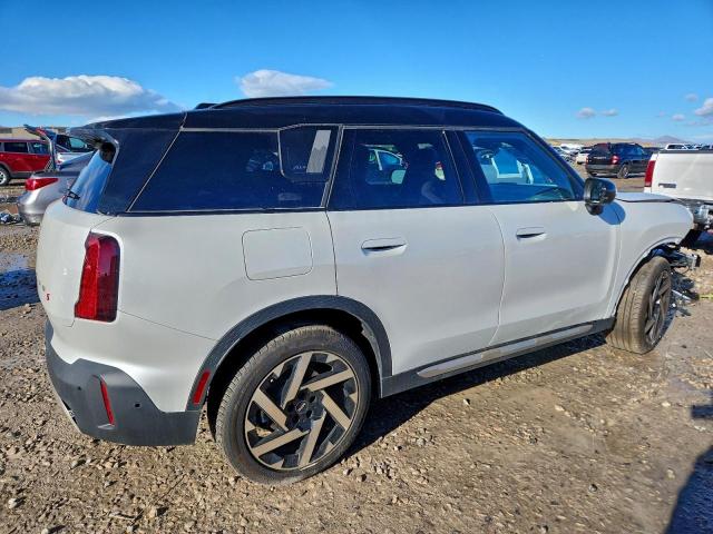 MINI Cooper S All4 Image 2