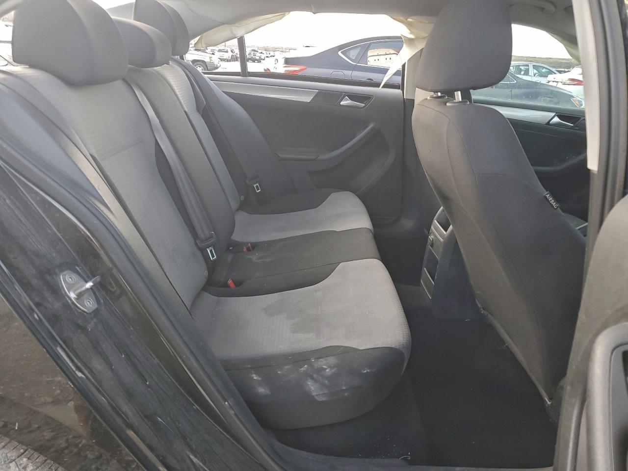 Volkswagen Jetta S Image 8