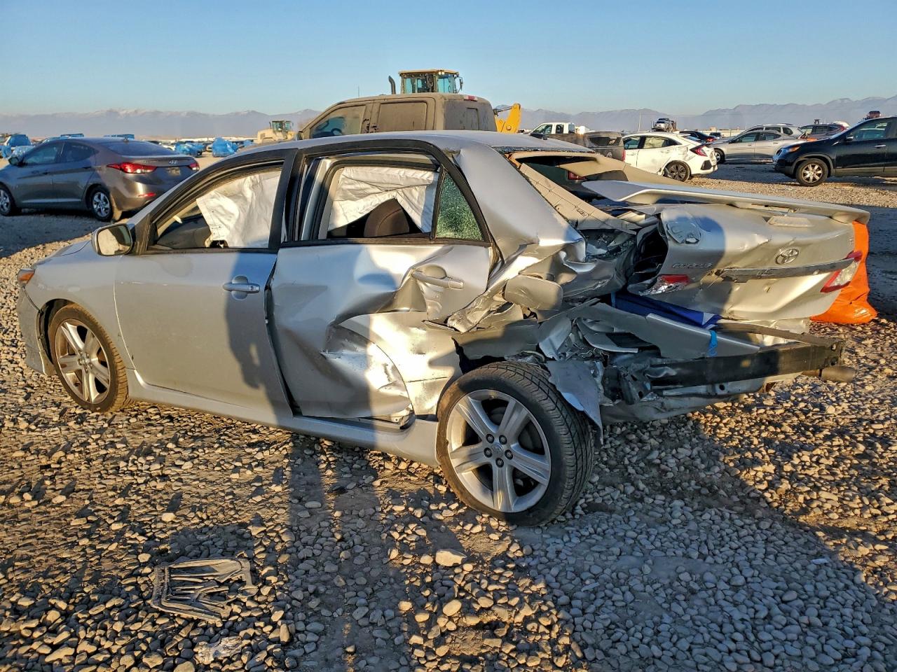 Toyota Corolla Base Image 3