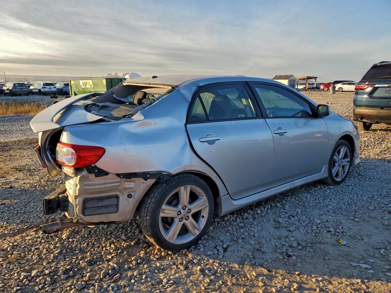 Toyota Corolla Base Image 11