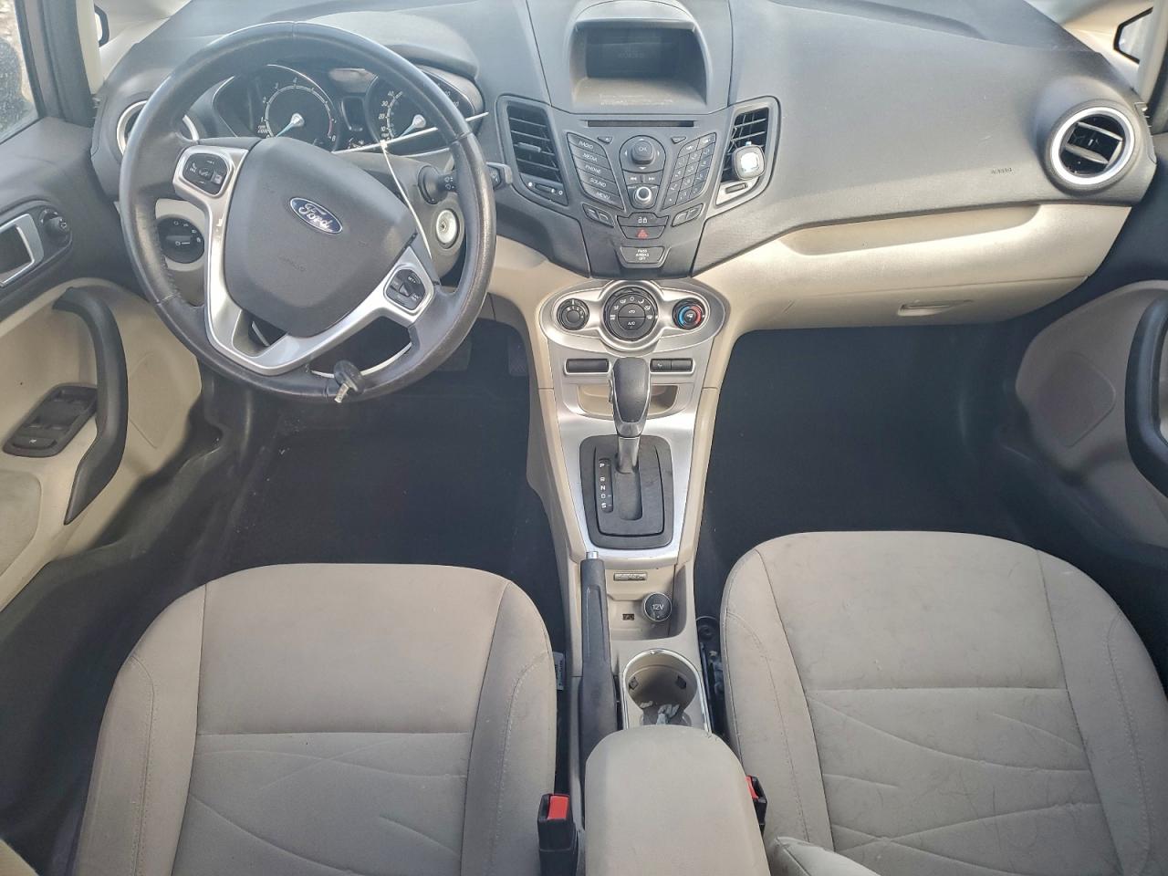 Ford Fiesta Se Image 11