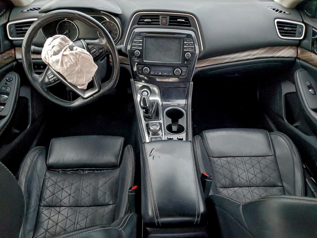 Nissan Maxima 3.5s Image 10