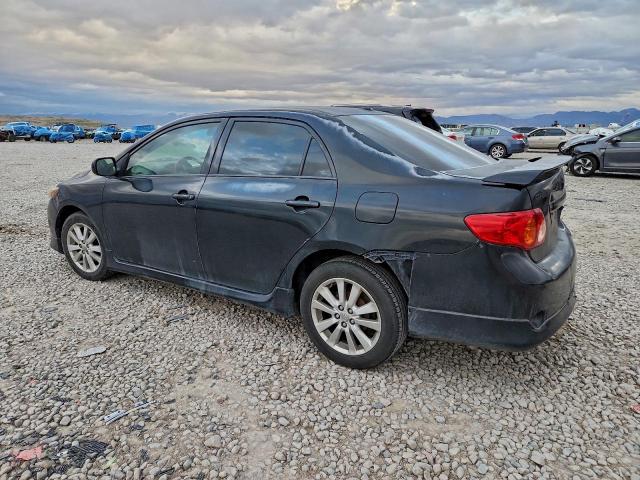 Toyota Corolla Base Image 12