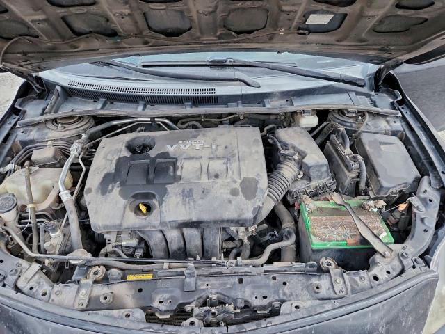 Toyota Corolla Base Image 11