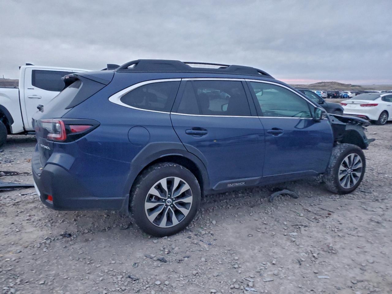 Subaru Outback Limited Image 3