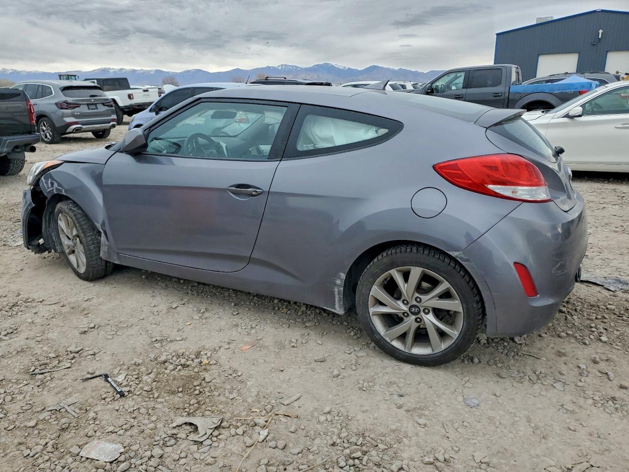 Hyundai VELOSTER Image 6