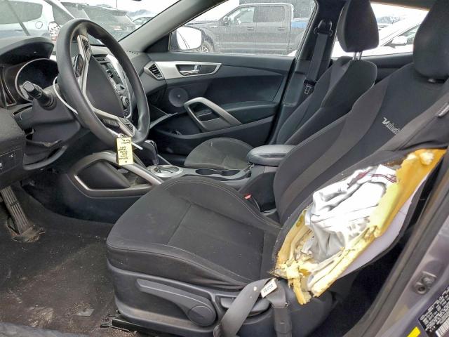 Hyundai VELOSTER Image 4