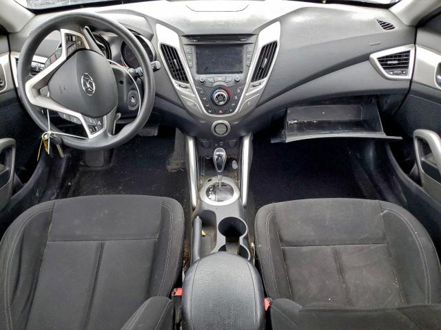 Hyundai VELOSTER Image 3