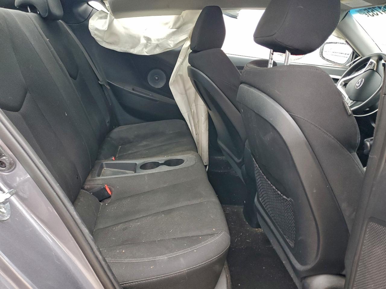 Hyundai VELOSTER Image 5