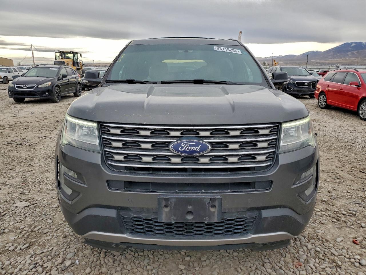 Ford Explorer Xlt Image 2
