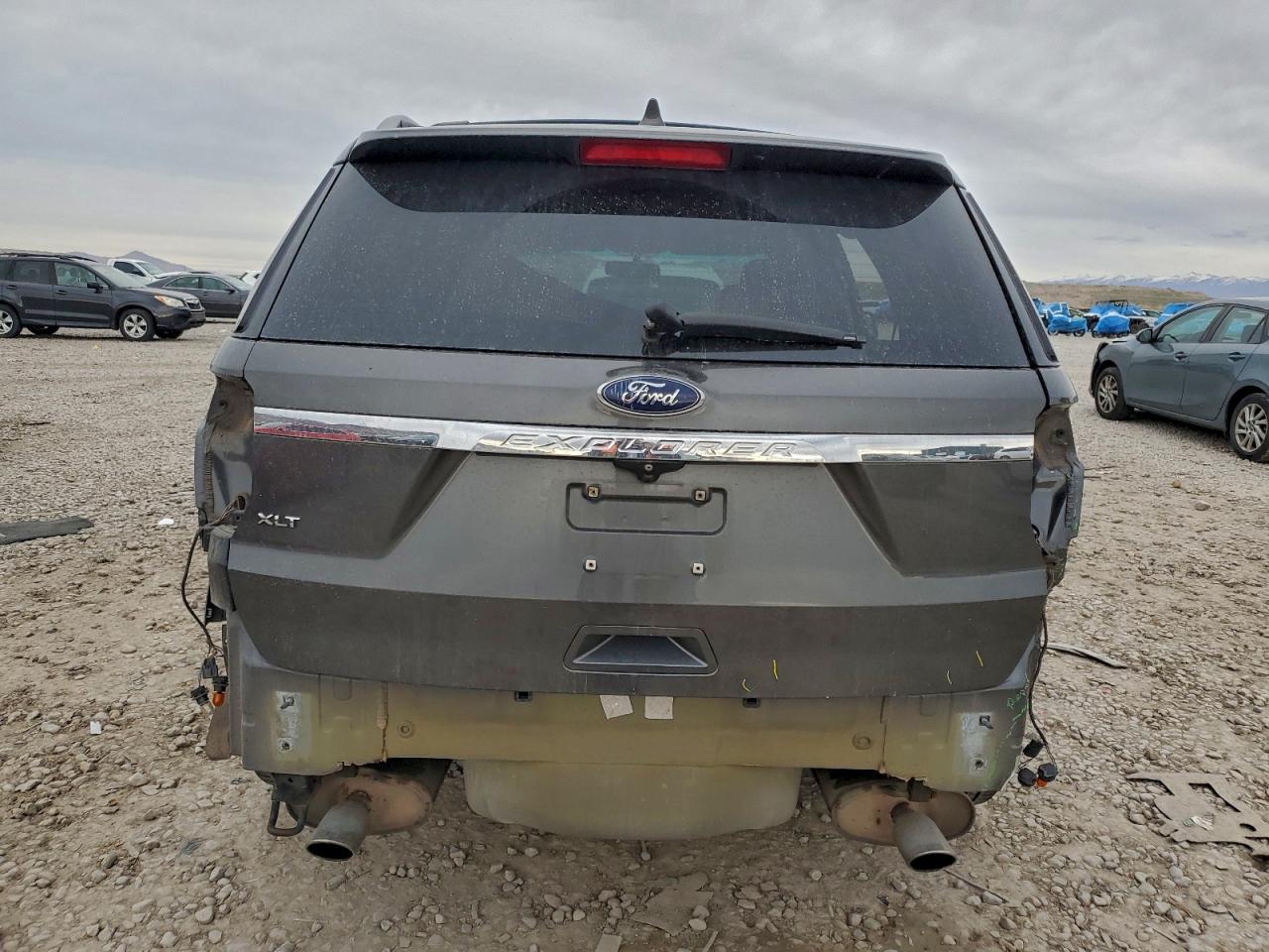Ford Explorer Xlt Image 11