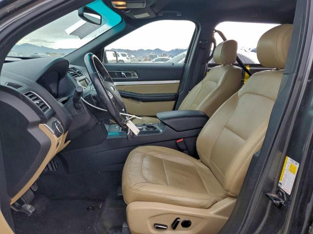 Ford Explorer Xlt Image 8