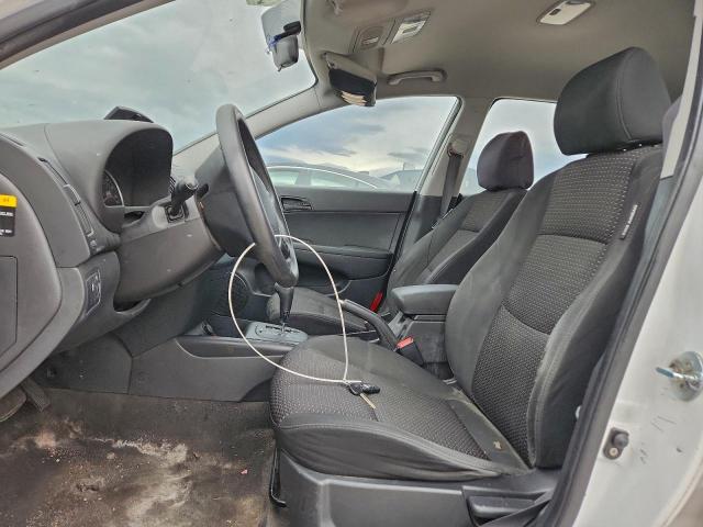 Hyundai ELANTRA Gls Image 10