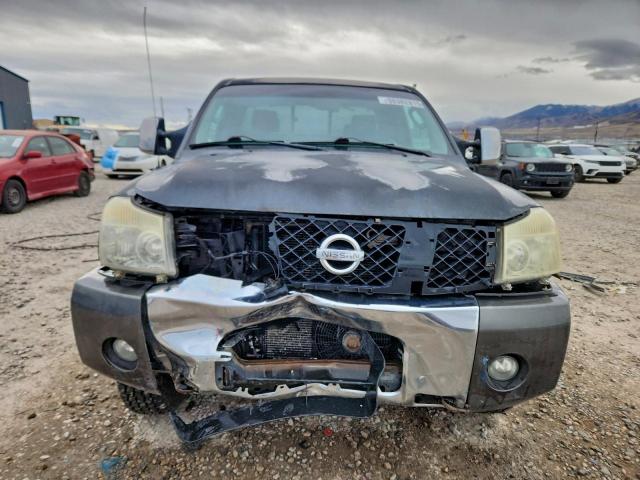 Nissan Titan Xe Image 10