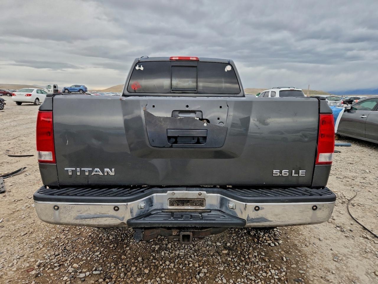 Nissan Titan Xe Image 4