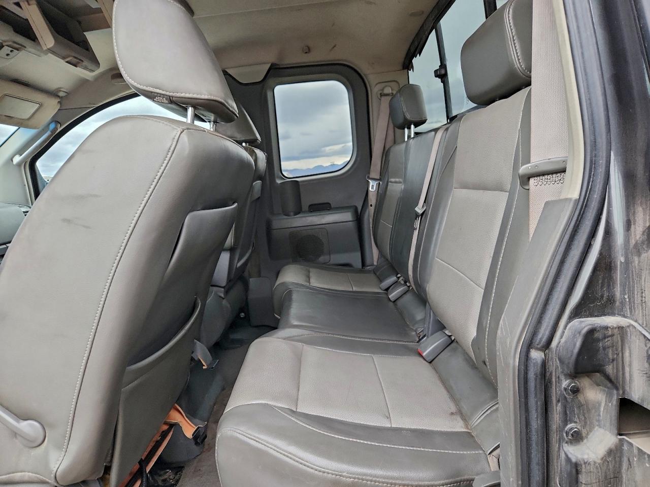 Nissan Titan Xe Image 6