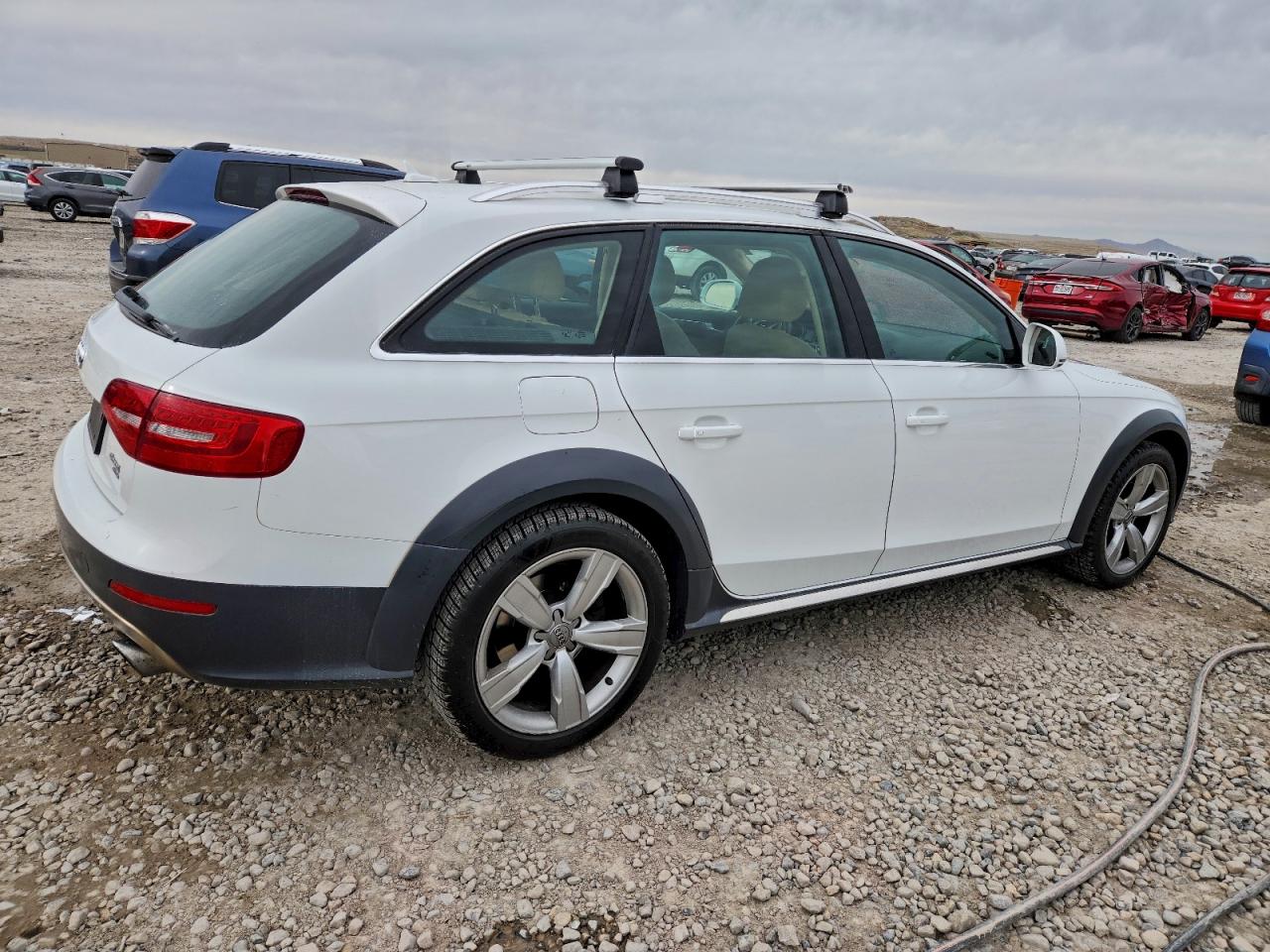 Audi A4 Premium Image 12