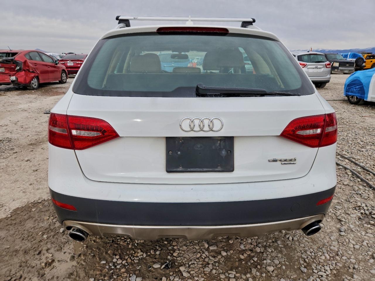 Audi A4 Premium Image 8