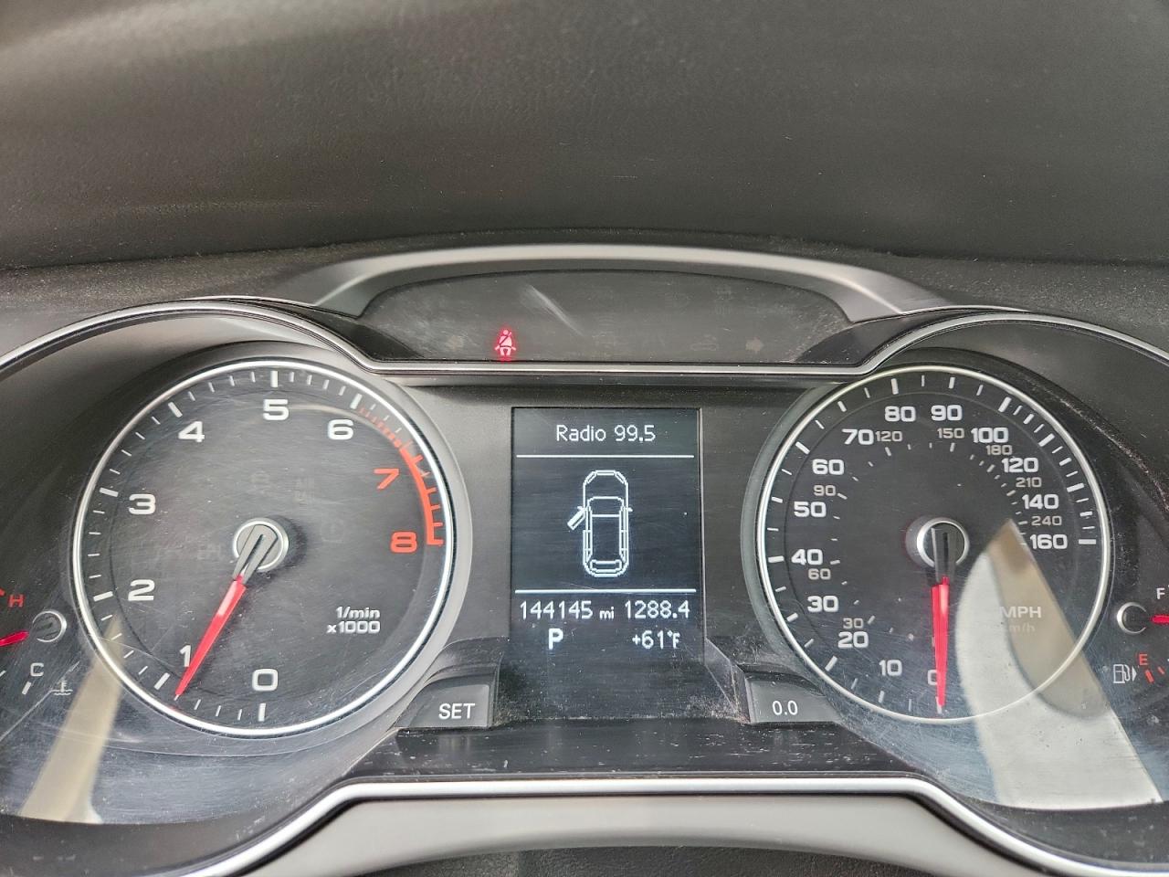 Audi A4 Premium Image 11