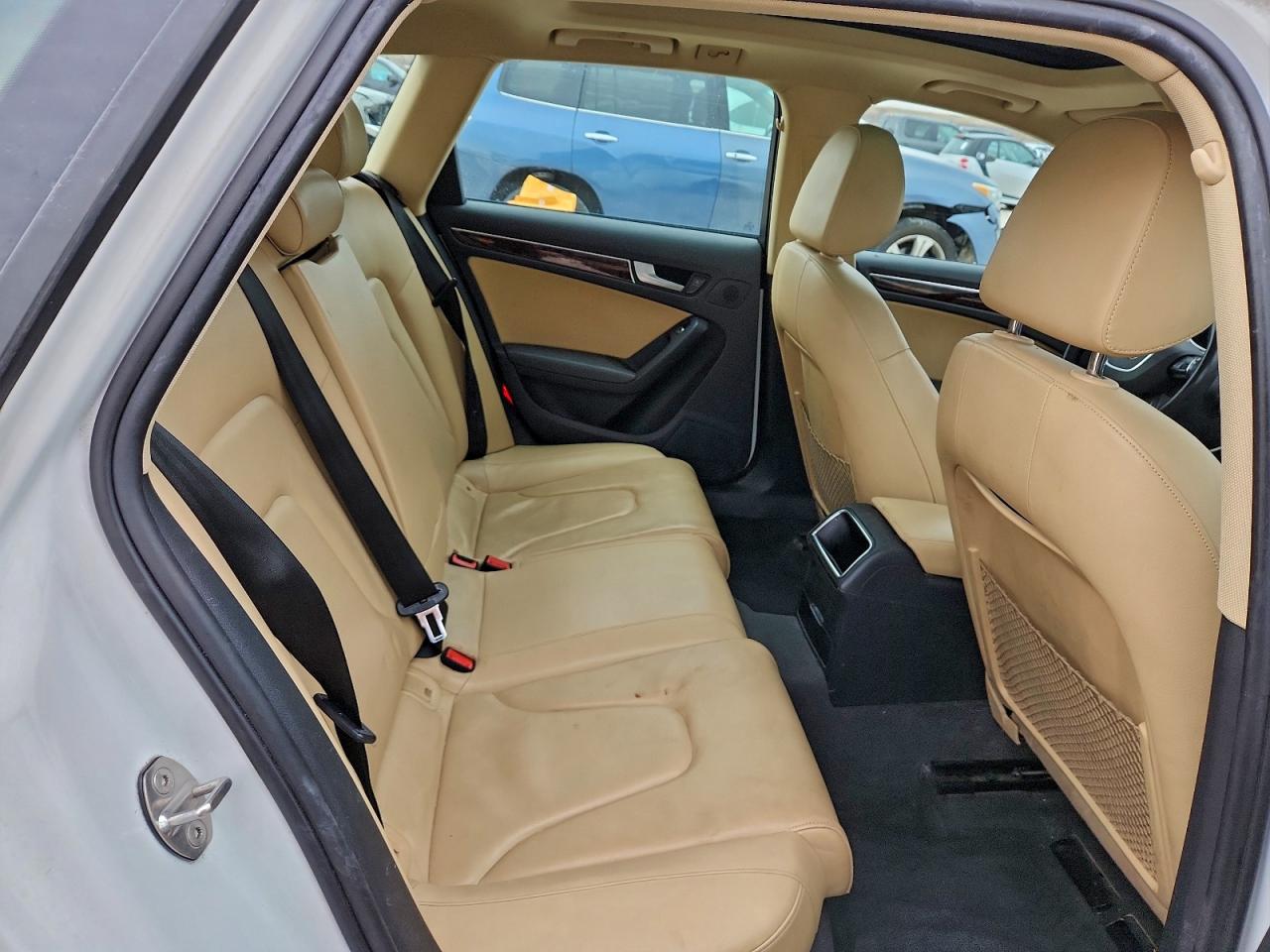 Audi A4 Premium Image 10