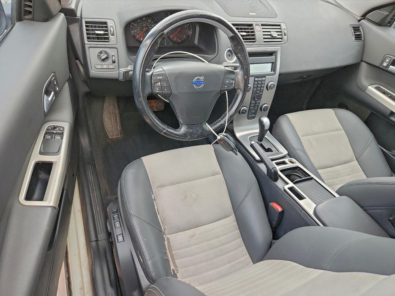 Volvo C30 T5 Image 9