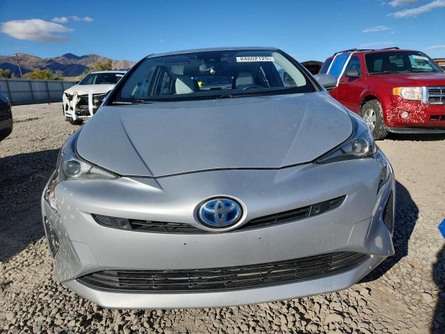Toyota Prius Image 11