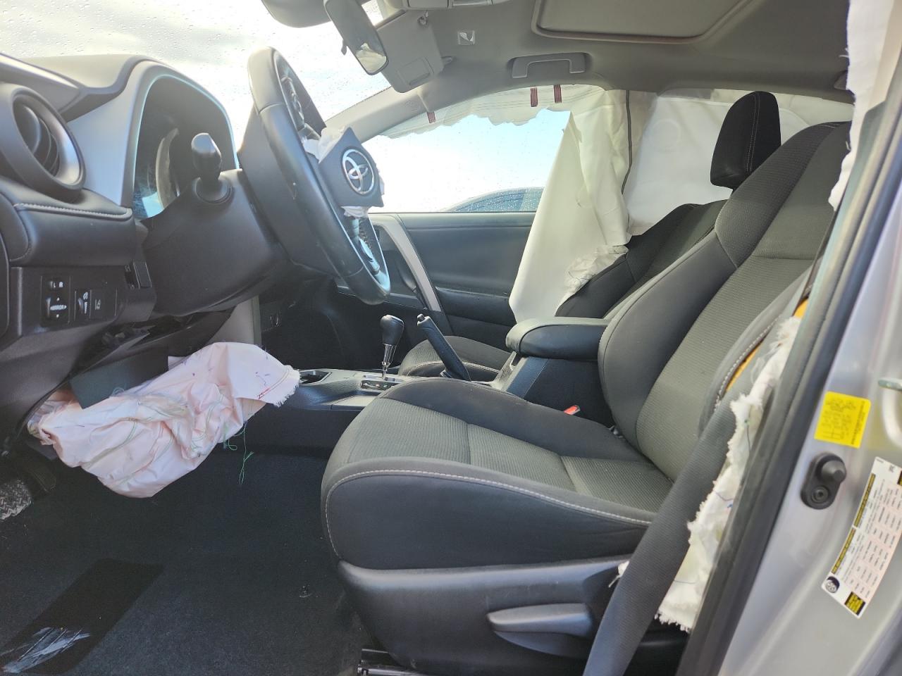 Toyota RAV4 Adventure Image 2