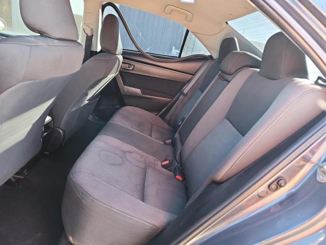 Toyota Corolla L Image 6