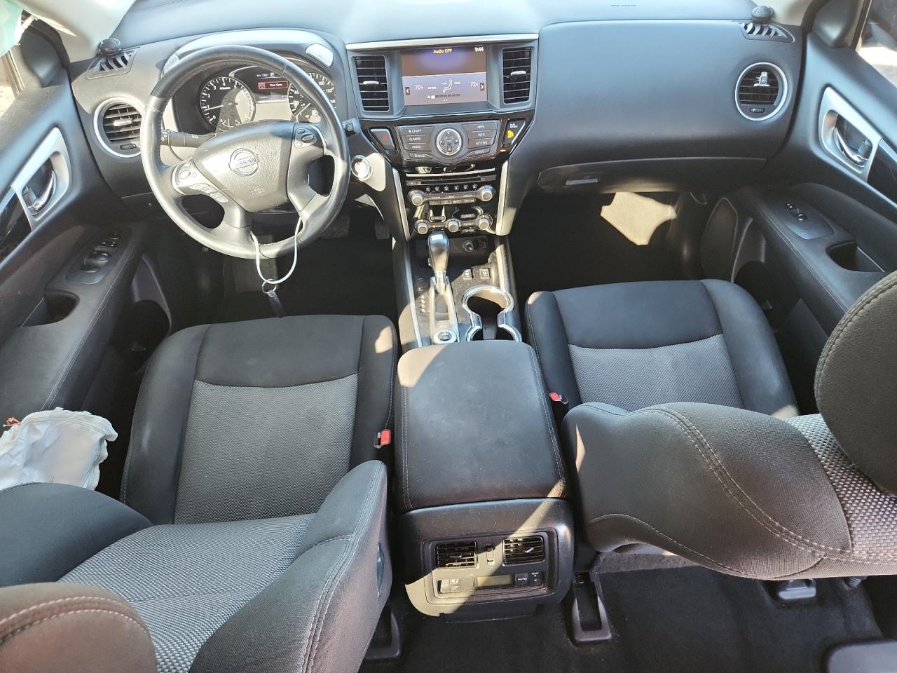 Nissan Pathfinder S Image 6