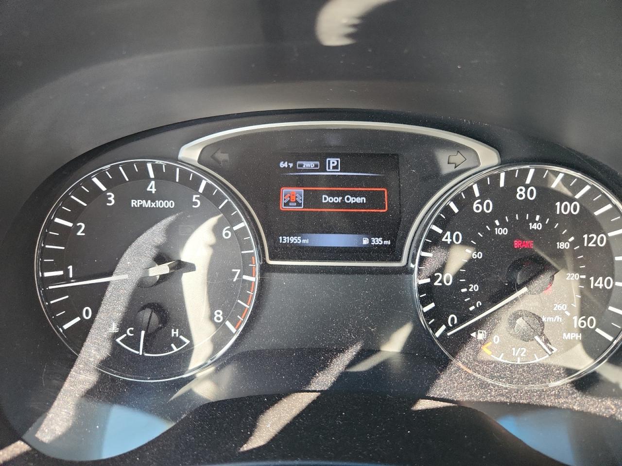 Nissan Pathfinder S Image 5