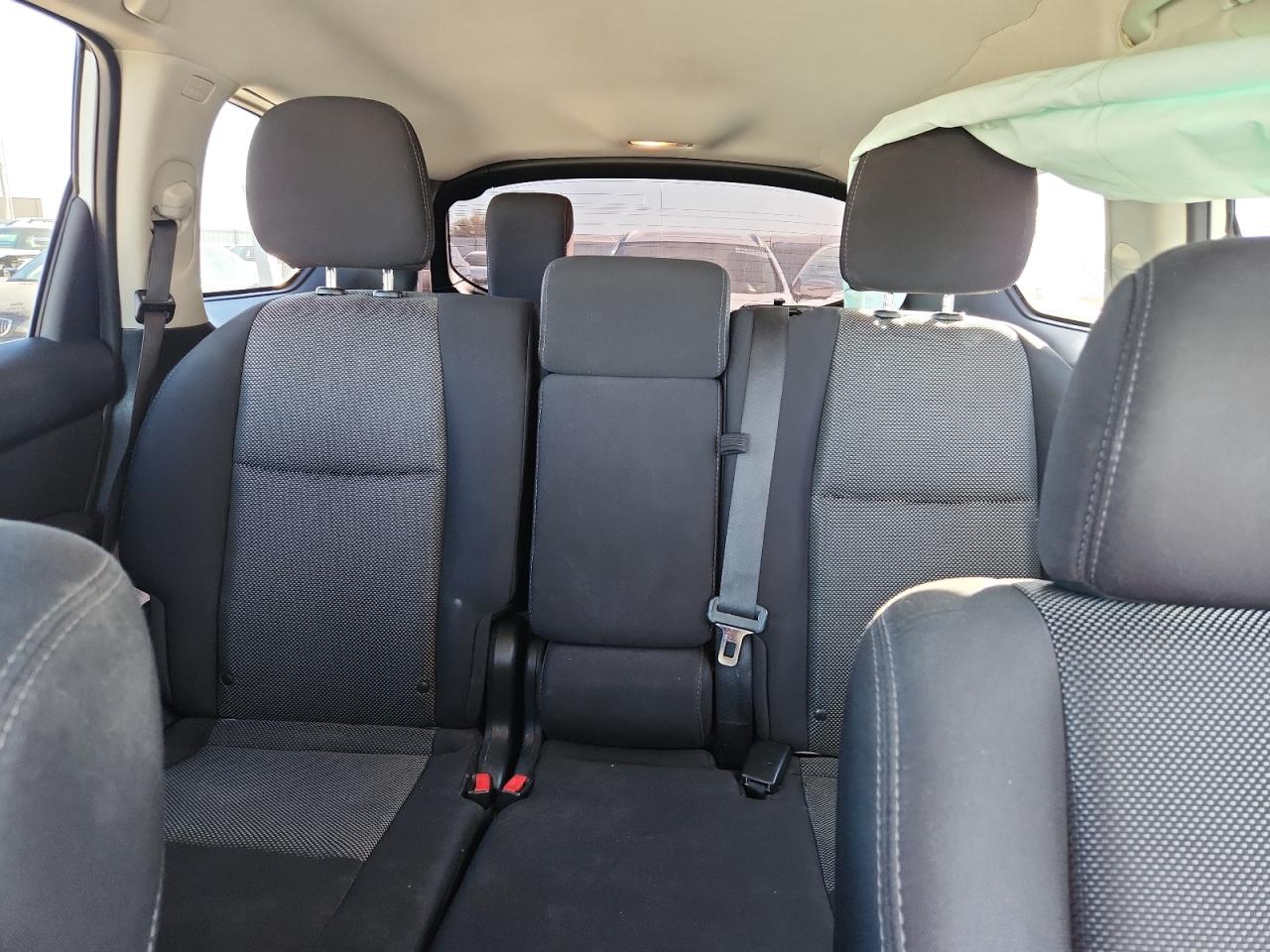 Nissan Pathfinder S Image 13