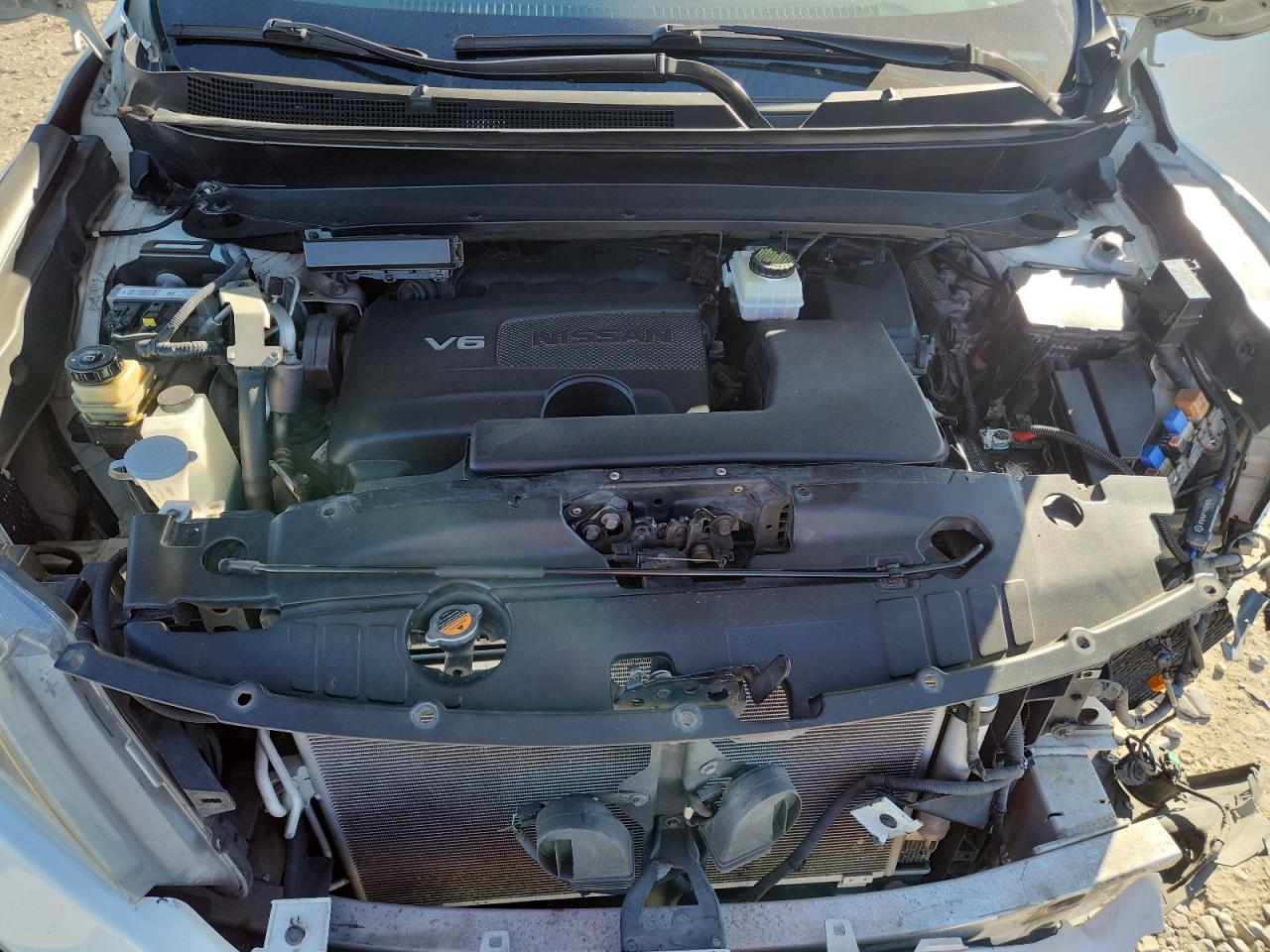 Nissan Pathfinder S Image 12