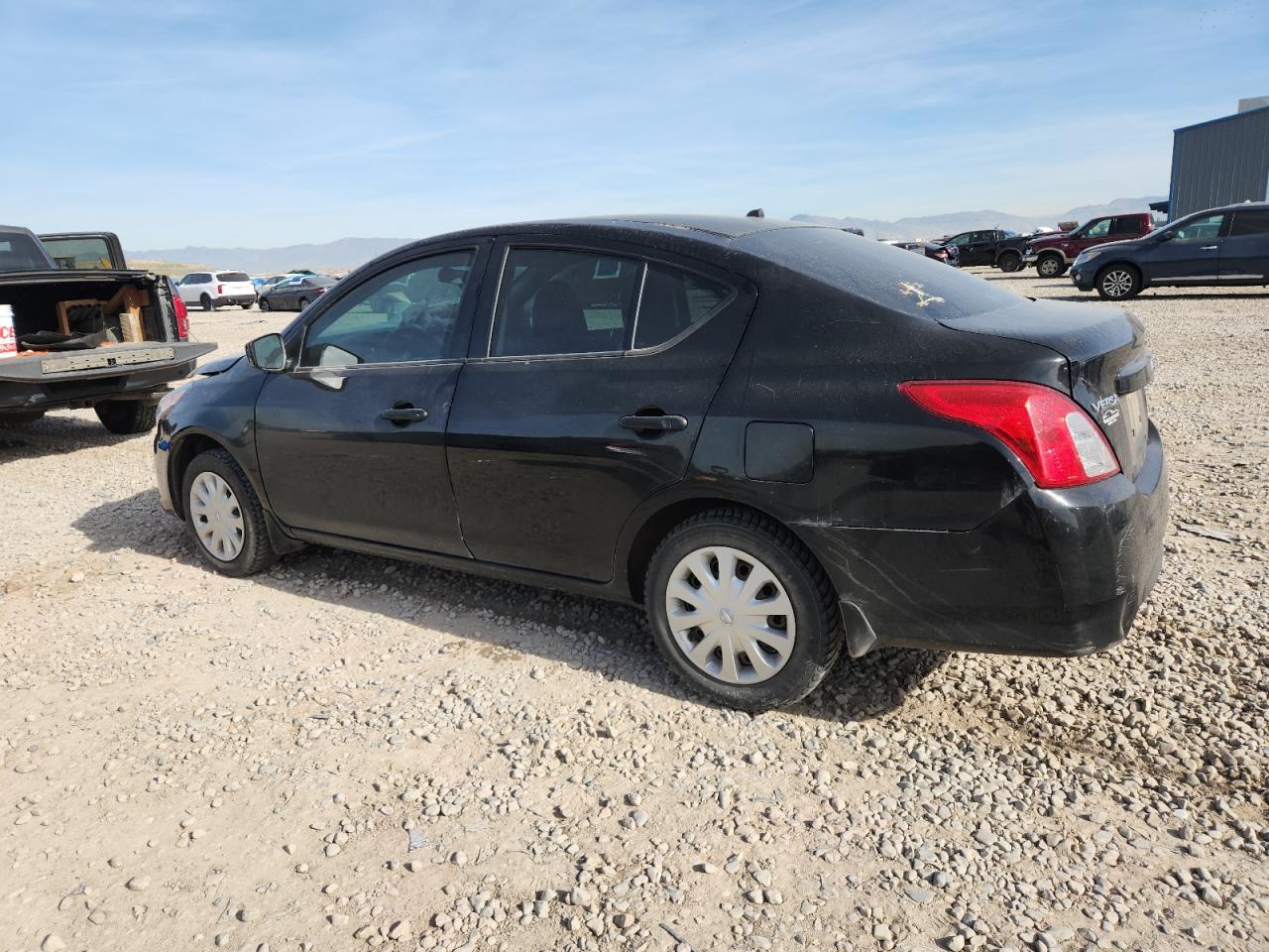 Nissan Versa S Image 8