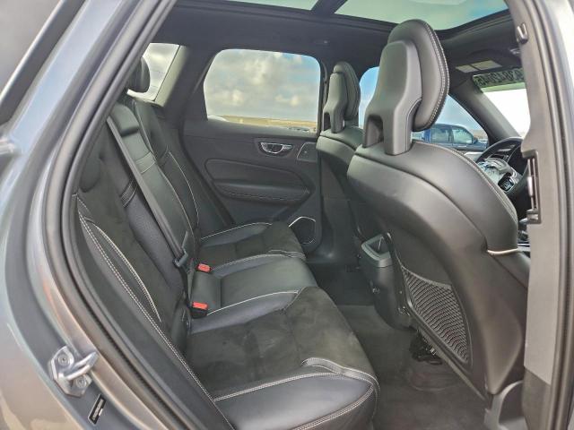 Volvo XC60 T6 R-design Image 8